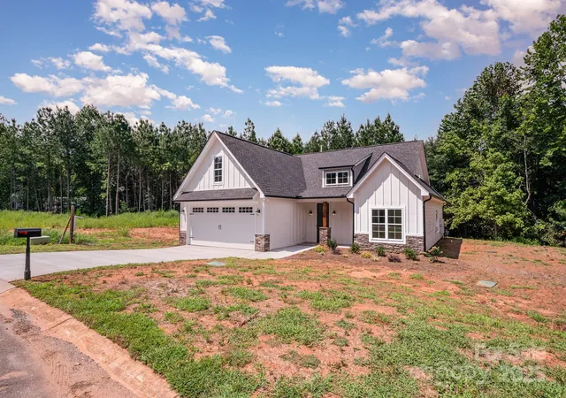 Homes for sale in Salisbury, NC | 1105 Rudder Cir, Salisbury, NC 28146 | MLS# 4293177