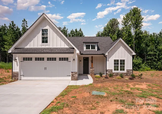 Homes for sale in Salisbury, NC | 1105 Rudder Cir, Salisbury, NC 28146 | MLS# 4293177
