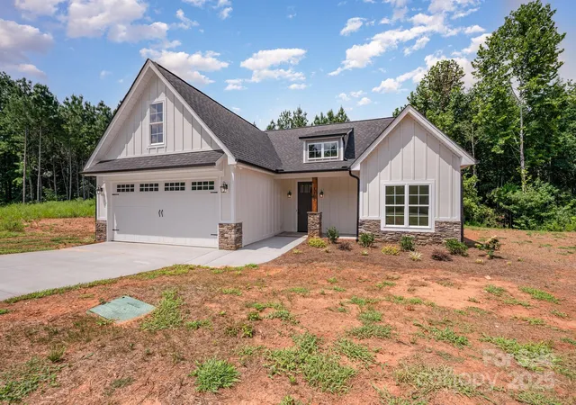 Homes for sale in Salisbury, NC | 1105 Rudder Cir, Salisbury, NC 28146 | MLS# 4293177