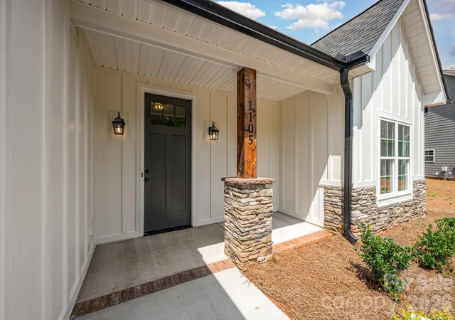 Photo 3 of Single family home for sale at 1105 Rudder Cir, Salisbury, NC 28146 | MLS# 4293177 | Listing updated on 2026-08-25