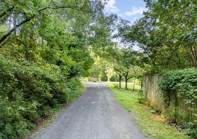 2nd image of 1932 Slater Rd, Charlotte, NC 28216 | MLS# 4293590