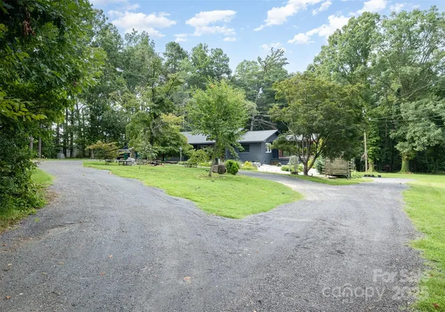 4th image of 1932 Slater Rd, Charlotte, NC 28216 | MLS# 4293590
