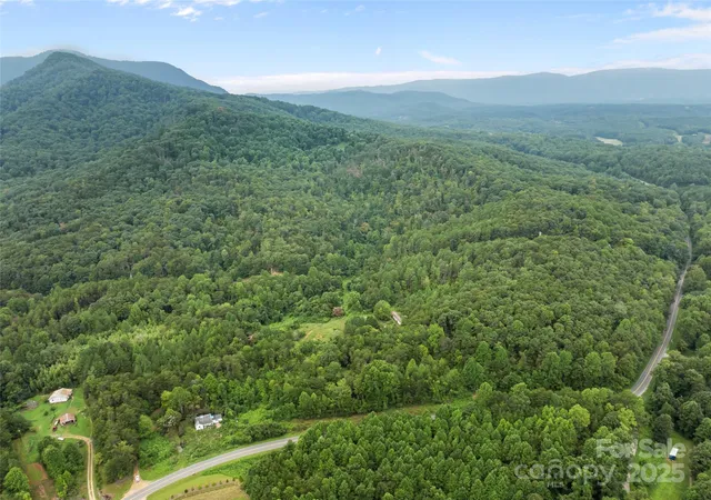 Photo 2 of Sale Pending at 823 Silver Creek Rd, Mill Spring, NC 28756 | MLS# 4293994 | Listing updated on 2026-10-20