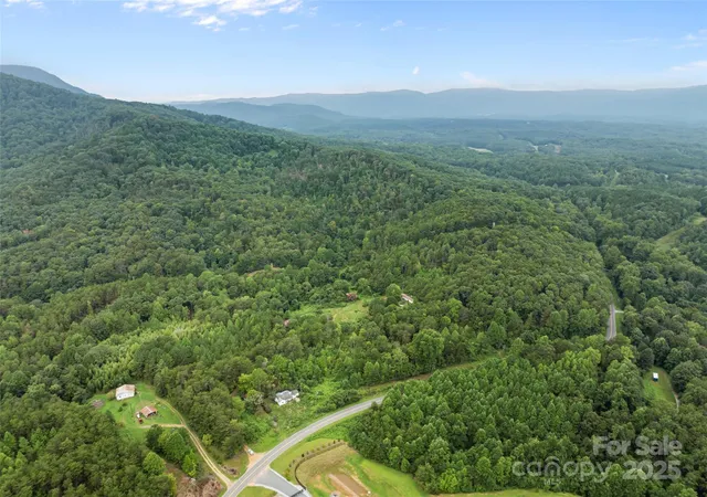 Photo 3 of Sale Pending at 823 Silver Creek Rd, Mill Spring, NC 28756 | MLS# 4293994 | Listing updated on 2026-10-20