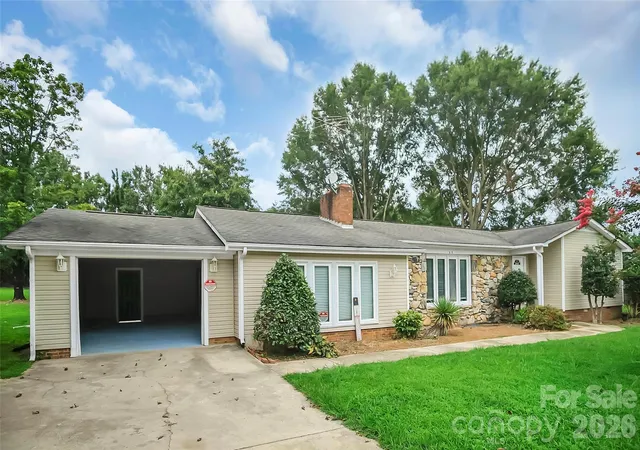 Photo 2 of Single family home for sale at 6316 Hill Gates Trl, Cherryville, NC 28021 | MLS# 4294077 | Listing updated on 2026-10-01