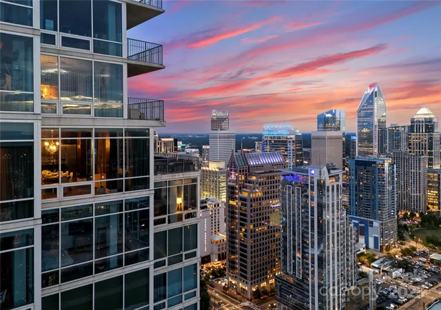 3rd image of The VUE, Charlotte, NC 28202