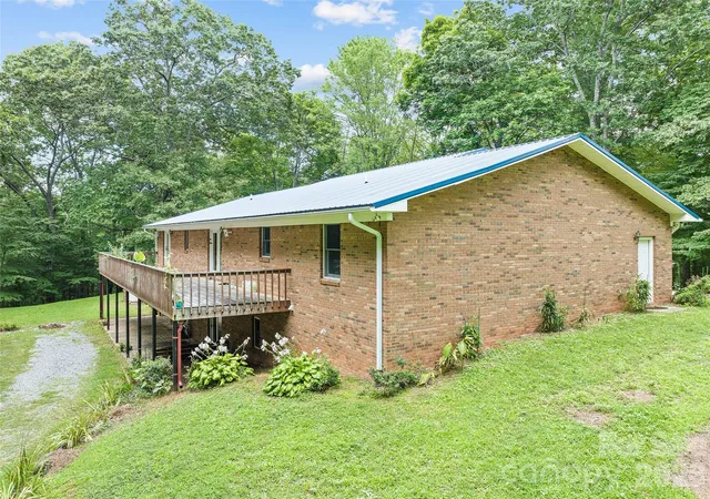 5th image of 400 Sunset Hts, Canton, NC 28716 | MLS# 4294238