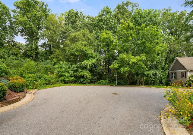 2nd image of 14 Catalina Ct, Asheville, NC 28806 | MLS# 4294510