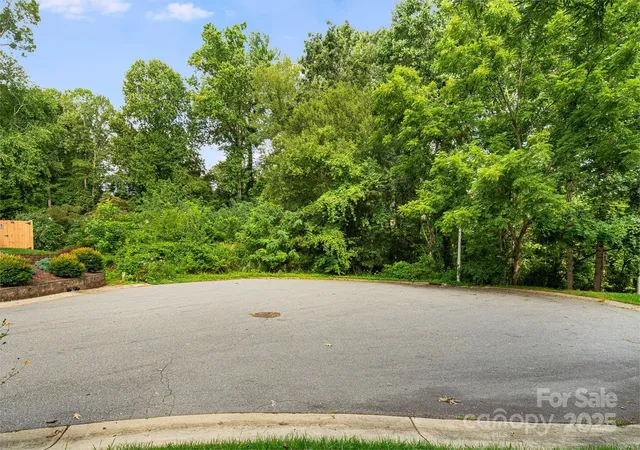 3rd image of 14 Catalina Ct, Asheville, NC 28806 | MLS# 4294510
