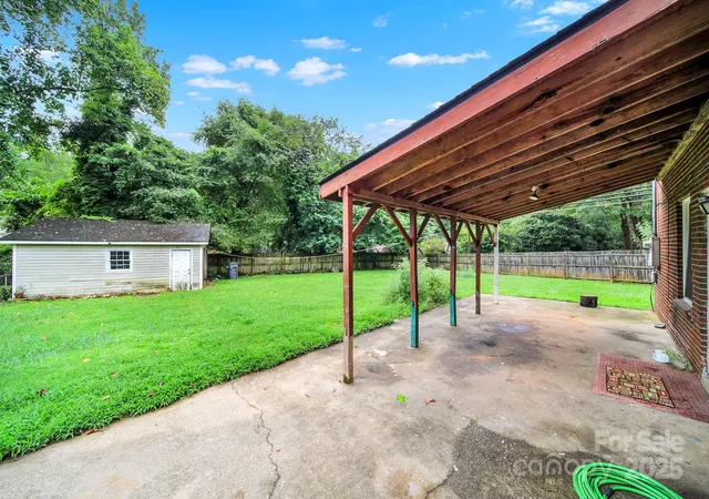 2nd image of 5300 Grafton Dr, Charlotte, NC 28215 | MLS# 4294814