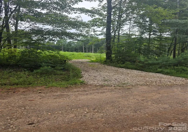 Photo 3 of Sale Pending at 274 Deerchase Cir, Statesville, NC 28625 | MLS# 4295203 | Listing updated on 2026-10-04