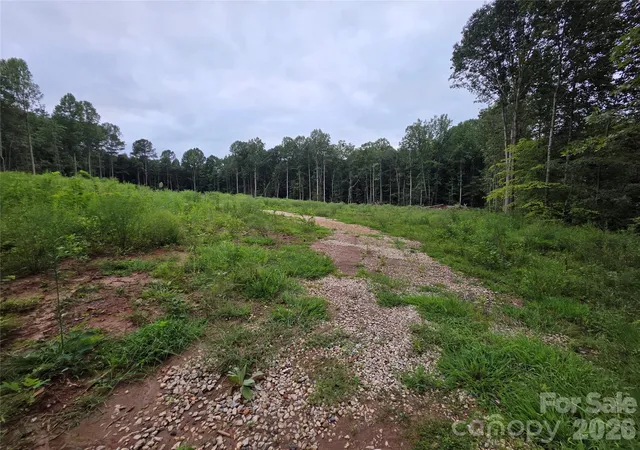 Photo 3 of Sale Pending at 274 Deerchase Cir, Statesville, NC 28625 | MLS# 4295203 | Listing updated on 2026-10-04