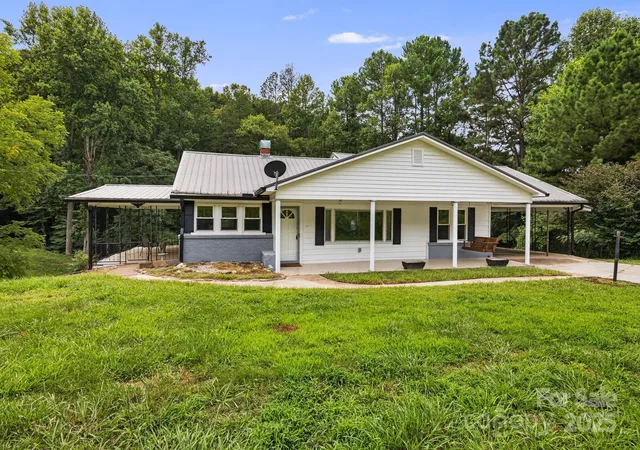 Homes for sale in Marion, NC | 8171 Sugar Hill Rd, Marion, NC 28752 | MLS# 4296295