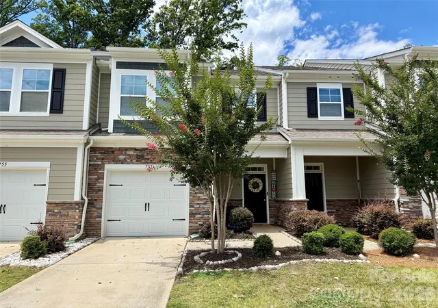 Homes for sale in Clover, SC | 757 Little Bluestem Dr, Clover, SC 29710 | MLS# 4296718