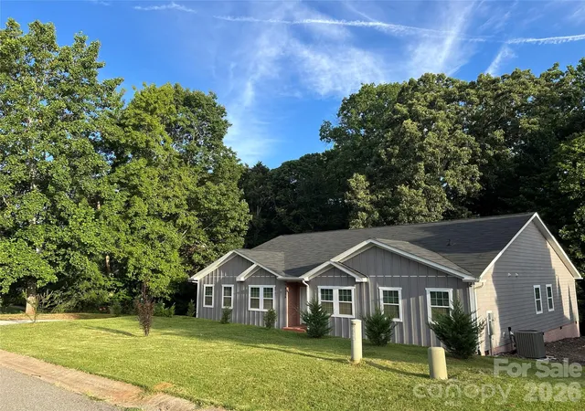 Homes for sale in Belmont, NC | 4054 Belle Meade Cir, Belmont, NC 28012 | MLS# 4297161