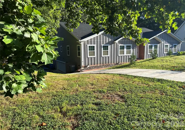 Homes for sale in Belmont, NC | 4054 Belle Meade Cir, Belmont, NC 28012 | MLS# 4297161