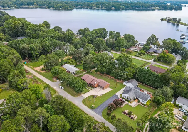 4th image of 4920 Surfwood Dr, Sherrills Ford, NC 28673 | MLS# 4297659