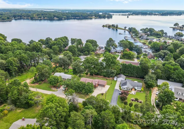 5th image of 4920 Surfwood Dr, Sherrills Ford, NC 28673 | MLS# 4297659