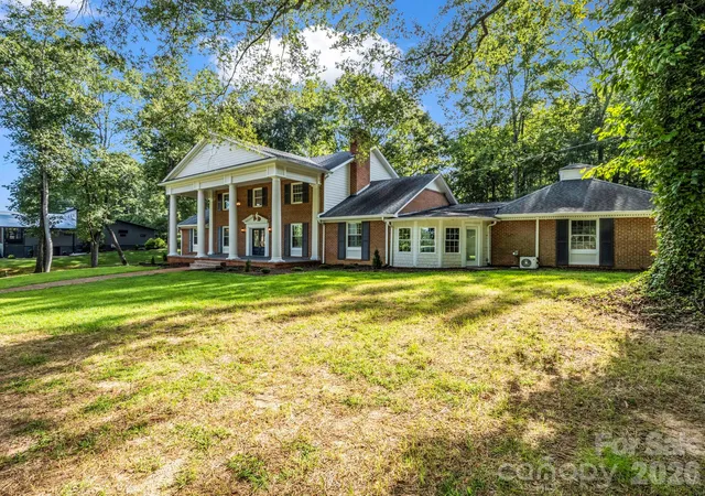 Photo 3 of Single family home for sale at 320 Country Club Acres, Shelby, NC 28150 | MLS# 4298771 | Listing updated on 2026-10-01