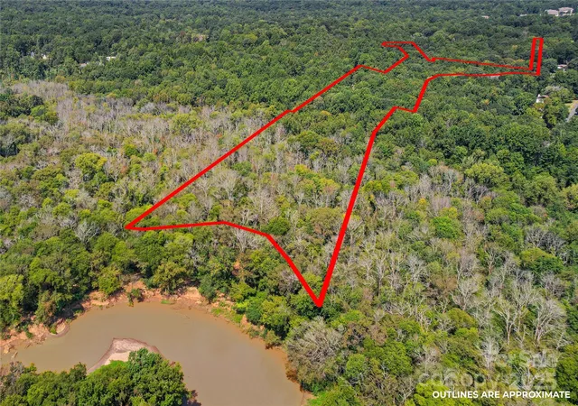 1st image of 000 Roanoke Dr, Fort Mill, SC 29715 | MLS# 4299175