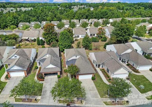 Photo 3 of Single family home for sale at 5018 Grandview Dr, Fort Mill, SC 29707 | MLS# 4299225 | Listing updated on 2026-08-30