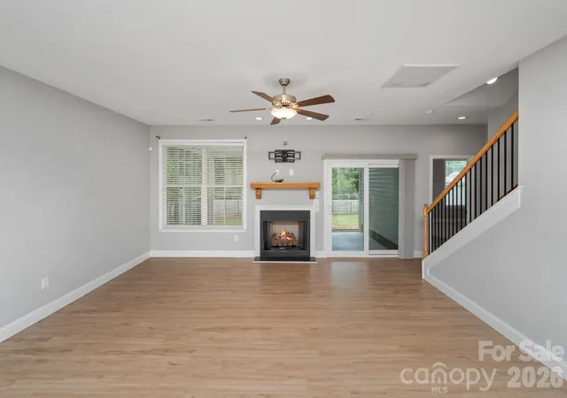 Photo 4 of Single family home for sale at 100 Holly Dr, Duncan, SC 29334 | MLS# 4299631 | Listing updated on 2026-10-16