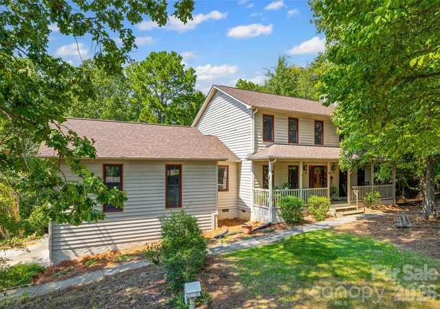 Photo 1 of Single family home for sale at 25011 Club View Dr, Fort Mill, SC 29708 | MLS# 4299722 | Listing updated on 2026-10-03