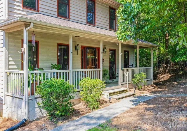 Photo 2 of Single family home for sale at 25011 Club View Dr, Fort Mill, SC 29708 | MLS# 4299722 | Listing updated on 2026-10-03
