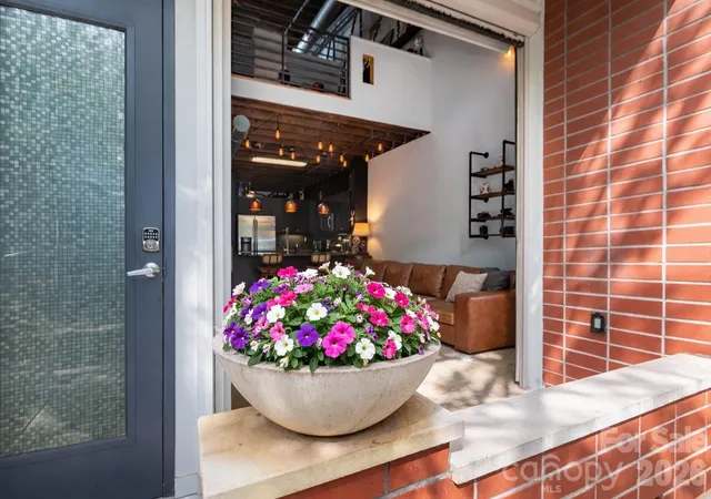 3rd image of 840 Academy St, Charlotte, NC 28205
