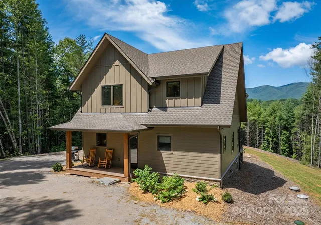 Photo 3 of Single family home for sale at 1370 Saylor Way #8, Nebo, NC 28761 | MLS# 4300345 | Listing updated on 2026-09-14