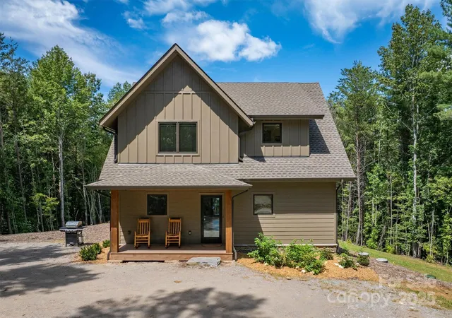 Photo 3 of Single family home for sale at 1370 Saylor Way #8, Nebo, NC 28761 | MLS# 4300345 | Listing updated on 2026-09-14