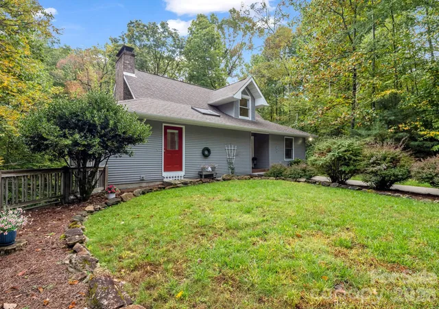 5th image of 142 Winterview Trl, Hendersonville, NC 28739 | MLS# 4300750