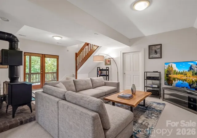 4th image of 142 Winterview Trl, Hendersonville, NC 28739 | MLS# 4300750