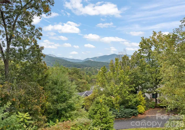 Photo 3 of Single family home for sale at 23 Clear Vista Dr, Asheville, NC 28805 | MLS# 4301123 | Listing updated on 2026-10-03