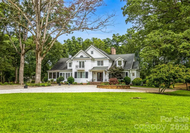 Photo 1 of Mansion for sale at 26 Cook Ln, Mills River, NC 28759 | MLS# 4301878 | Listing updated on 2026-10-06