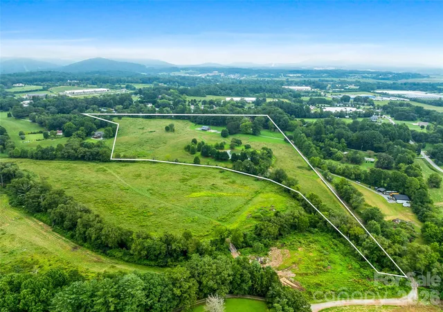 Photo 3 of Mansion for sale at 26 Cook Ln, Mills River, NC 28759 | MLS# 4301878 | Listing updated on 2026-10-06