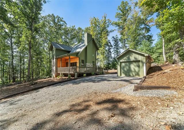 Photo 5 of Single family home for sale at 90 Clinchfield Gap Rd, Marion, NC 28752 | MLS# 4302416 | Listing updated on 2026-05-23