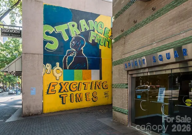 image of 525 E Sixth St, Charlotte, NC 28202