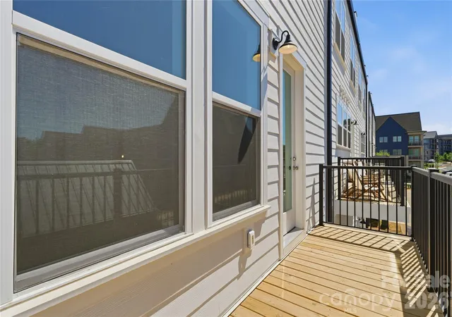 Photo 3 of Townhouse for sale at 7029 Westrow Ave, Charlotte, NC 28278 | MLS# 4302552 | Listing updated on 2026-10-28