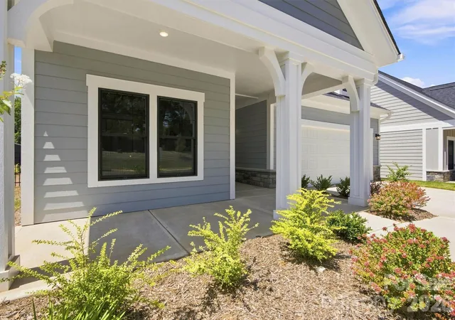 Photo 4 of Single family home for sale at 3048 Five Creek Rd, Charlotte, NC 28213 | MLS# 4302614 | Listing updated on 2026-10-06