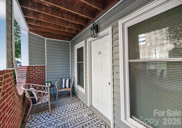 2nd image of 430 Queens Rd, Charlotte, NC 28207