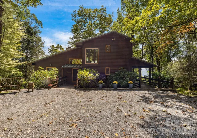 Homes for sale in Little Switzerland, NC | 765/764 Osborne Knob Rd, Little Switzerland, NC 28752 | MLS# 4303194