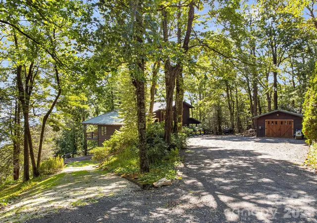 Homes for sale in Little Switzerland, NC | 765/764 Osborne Knob Rd, Little Switzerland, NC 28752 | MLS# 4303194