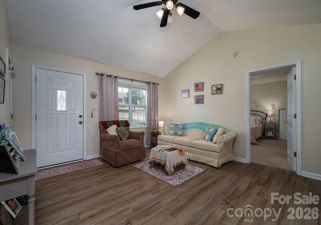 5th image of 1371 Millrace Dr, Conover, NC 28613 | MLS# 4303255