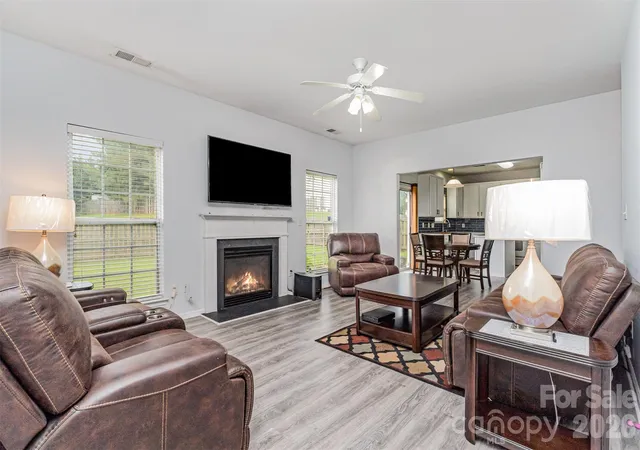 Photo 4 of Single family home for sale at 2823 Oakdale Pasture Dr, Charlotte, NC 28216 | MLS# 4303288 | Listing updated on 2026-08-08