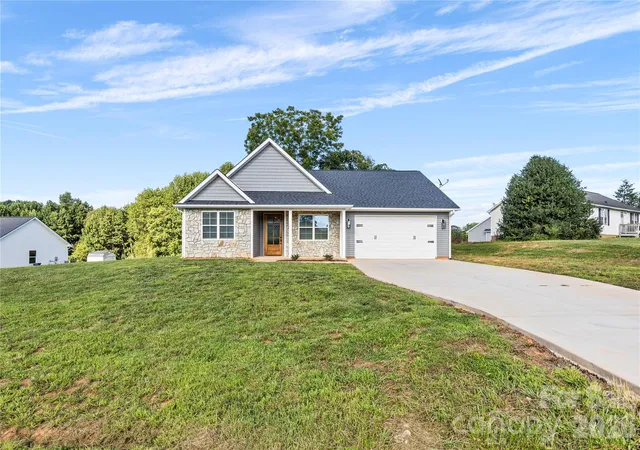Photo 3 of Single family home for sale at 160 Tranquility Ln, Harmony, NC 28634 | MLS# 4304351 | Listing updated on 2026-08-22