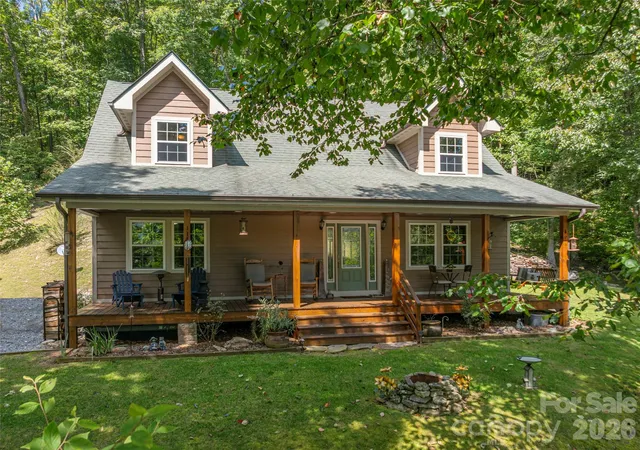 Photo 3 of Single family home for sale at 27 Little Roundtop Rd, Clyde, NC 28721 | MLS# 4304468 | Listing updated on 2026-09-29