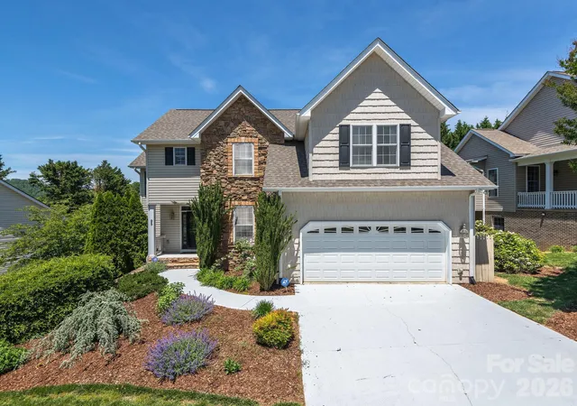 Photo 2 of Single family home for sale at 95 Driftstone Cir, Arden, NC 28704 | MLS# 4304837 | Listing updated on 2026-08-26