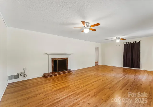 Photo 3 of Single family home for sale at 5325 US 70 Hwy W, Marion, NC 28752 | MLS# 4305207 | Listing updated on 2026-03-31