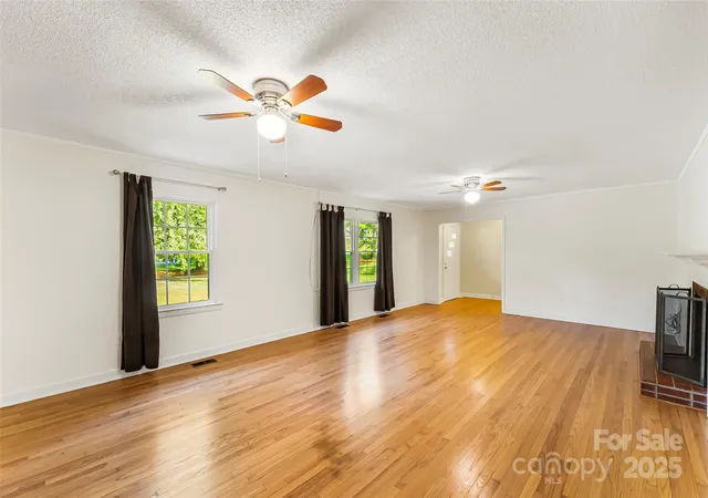 Photo 4 of Single family home for sale at 5325 US 70 Hwy W, Marion, NC 28752 | MLS# 4305207 | Listing updated on 2026-03-31